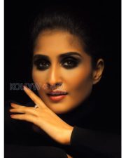 Actress Shamlee Photoshoot Pictures 23