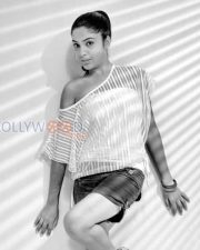 Archana Kavi Photos 17