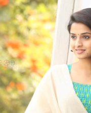 Beautiful Actress Arthana Photos 07