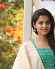 Beautiful Actress Arthana Photos 12