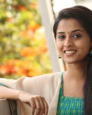 Beautiful Actress Arthana Photos 15