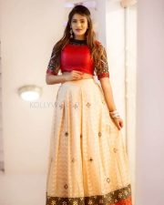 Bodhai Yeri Budhi Maari Actress Meera Mitun Photos 02