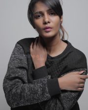 Bodhai Yeri Budhi Maari Actress Meera Mitun Photos 04