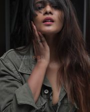 Bodhai Yeri Budhi Maari Actress Meera Mitun Photos 07