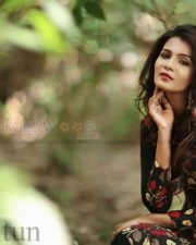 Bodhai Yeri Budhi Maari Actress Meera Mitun Photos 19