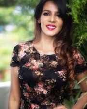 Gorgeous Meera Mitun Photos 05
