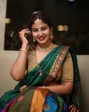 Heroine Yashna Muthuluri at Nilakanta Movie Pre Release Event Photos 01