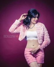 Model Pradhayini Sarvothaman Photos 11