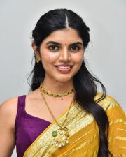 Actress Gayathri Ramana at Mansion House Mallesh Teaser Launch Pictures 07