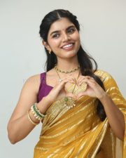 Actress Gayathri Ramana at Mansion House Mallesh Teaser Launch Pictures 20