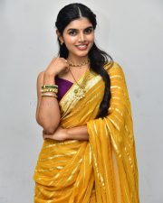 Actress Gayathri Ramana at Mansion House Mallesh Teaser Launch Pictures 36