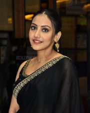 Heroine Shreyasi Sen at Nilave Movie Pre Release Event Photos 17