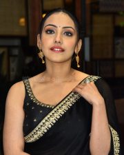 Heroine Shreyasi Sen at Nilave Movie Pre Release Event Photos 19