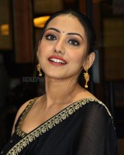 Heroine Shreyasi Sen at Nilave Movie Pre Release Event Photos 22