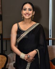 Heroine Shreyasi Sen at Nilave Movie Pre Release Event Photos 32