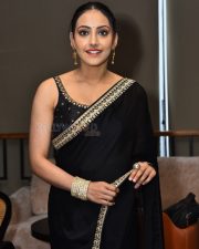 Heroine Shreyasi Sen at Nilave Movie Pre Release Event Photos 33