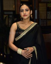 Heroine Shreyasi Sen at Nilave Movie Pre Release Event Photos 34