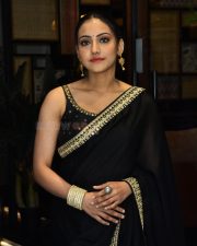 Heroine Shreyasi Sen at Nilave Movie Pre Release Event Photos 34