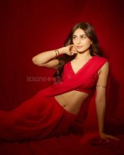 Apney Pyar Ke Sapney Heroine Heer Achhra in a Plain Red Saree with a Sleeveless Embellished Red Blouse Photos 09 Apney Pyar Ke Sapney Heroine Heer Achhra in a Plain Red Saree with a Sleeveless Embellished Red Blouse Photos 09