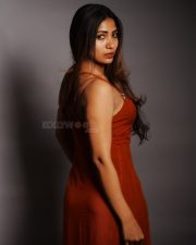 Glamorous Actress Sahar Krishnan in a red one shoulder dress Photos 12