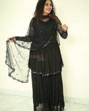 Actress Noorin Shereef At Ullala Ullala Movie Interview Photos 05
