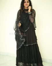 Actress Noorin Shereef At Ullala Ullala Movie Interview Photos 06