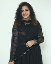 Actress Noorin Shereef At Ullala Ullala Movie Interview Photos 09