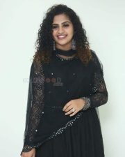 Actress Noorin Shereef At Ullala Ullala Movie Interview Photos 09