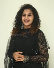 Actress Noorin Shereef At Ullala Ullala Movie Interview Photos 10