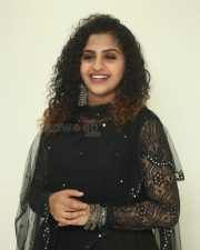 Actress Noorin Shereef At Ullala Ullala Movie Interview Photos 10