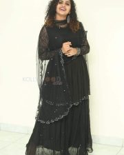 Actress Noorin Shereef At Ullala Ullala Movie Interview Photos 12