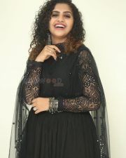 Actress Noorin Shereef At Ullala Ullala Movie Interview Photos 13