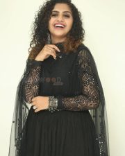 Actress Noorin Shereef At Ullala Ullala Movie Interview Photos 13