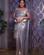 Dazzling Deepika Singh Goyal in a Sculpted Silver Saree at The International Iconic Awards 2025 Pictures 03