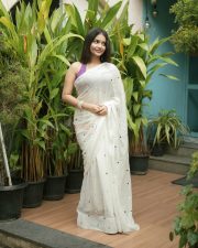 Elegant Actress Sanjana Tiwari in a white embroidered saree Photos 07