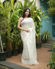 Elegant Actress Sanjana Tiwari in a white embroidered saree Photos 07