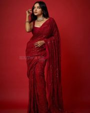 Sexy Dancer Manisha Rani in a Red Saree Photos 01