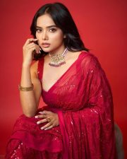 Sexy Dancer Manisha Rani in a Red Saree Photos 03