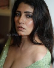 Sultry Nikita Soni Cleavage in a Green Sequin Halter Gown Photos 02