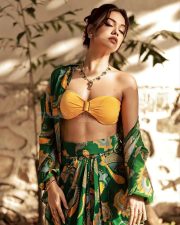 Actress and Model Divya Agarwal Sexy Pictures 01