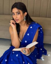 Charming Kheyali Nath Cleavage in a Blue Heart Print Saree Photos 02