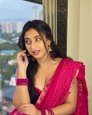 Sensual Kheyali Nath Cleavage in a Deep Pink Saree Photos 04