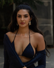 Sultry Manmeet Kaur Virk Cleavage in a Navy Blue Lace Bralette And Sheer Robe Photos 04