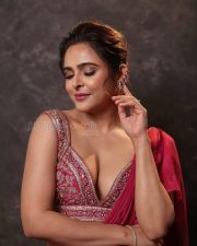 Dazzling Madhurima Tuli Cleavage in a Pink Ruffle Saree with Embellished Blouse Photos 02 Dazzling Madhurima Tuli Cleavage in a Pink Ruffle Saree with Embellished Blouse Photos 02