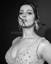 Dazzling Angana Roy Cleavage in a Blush Pink Beaded Feather Gown Photos 06 Dazzling Angana Roy Cleavage in a Blush Pink Beaded Feather Gown Photos 06