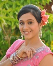 Thirumathi Thamizh Heroine Devayaani Photos 04 Thirumathi Thamizh Heroine Devayaani Photos 04
