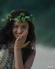 Vivid Actress Suhasi Dhami in a Gold Tube Top with Turquoise Flared Skirt and Leaf Crown Photos 88 Vivid Actress Suhasi Dhami in a Gold Tube Top with Turquoise Flared Skirt and Leaf Crown Photos 88