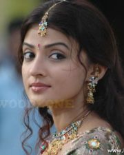 Vivid Actress Suhasi Dhami in a Green Brocade Blouse with Floral Lehenga Photos 81 Vivid Actress Suhasi Dhami in a Green Brocade Blouse with Floral Lehenga Photos 81